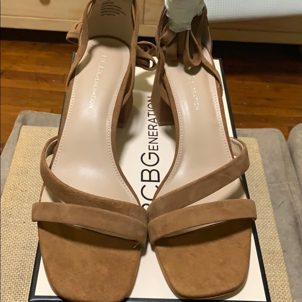 BCBG Brown Strappy Size 8 Suede Sandals